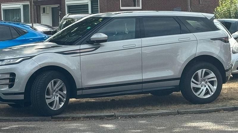 Grau Gebraucht 2020 Land Rover Range Rover evoque R-Dynamic SUV | 22.900 € (Superpreis) - Bild 1/4