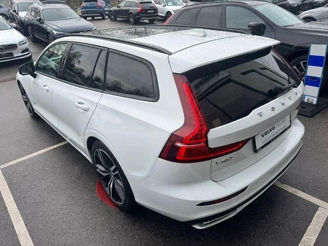 Gebraucht Volvo V60 R-Design 197 PS (144 kW) 2021 Weiss Kombi