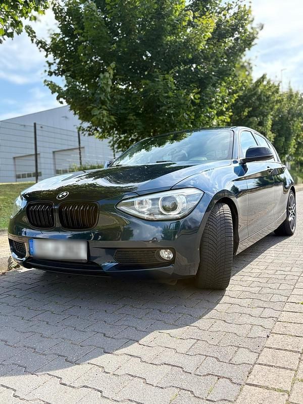 Blau Gebraucht 2012 BMW 116 Kleinwagen | 6.500 € (Fairer Preis) - Bild 1/4