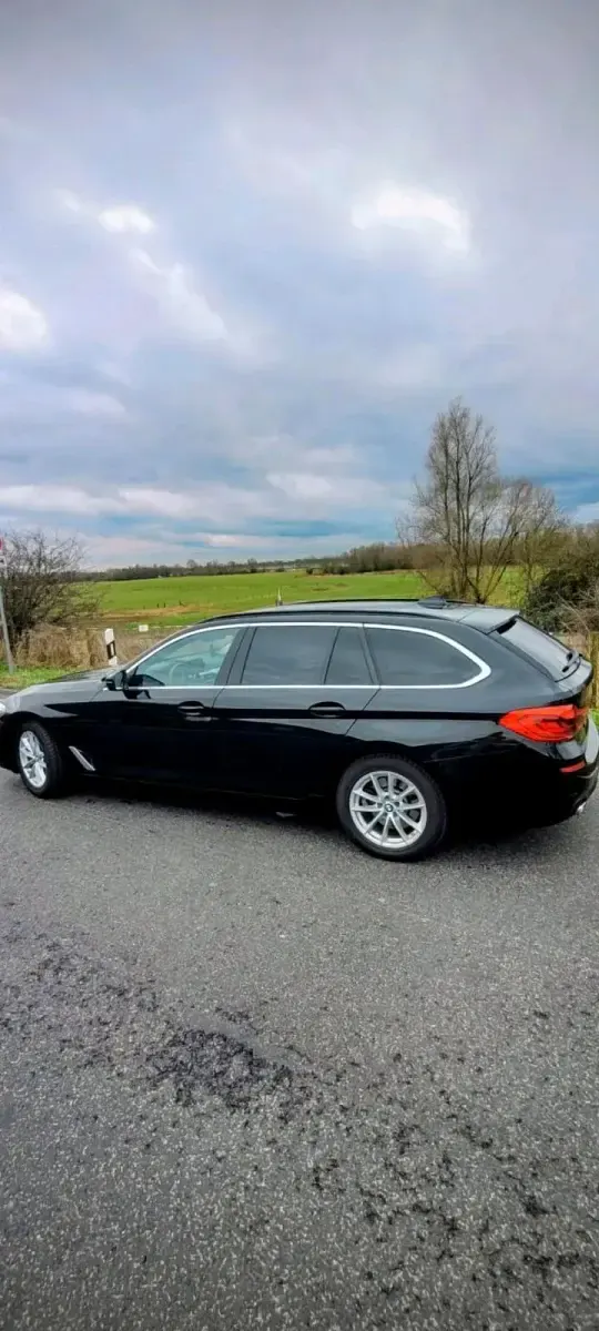 Gebraucht BMW 520 190 PS (139 kW) 2018 Schwarz Kombi