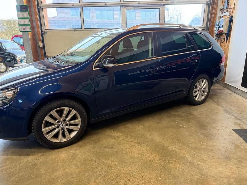 Gebraucht VW Golf VI Style 105 PS (77 kW) 2011 Blau Kleinwagen