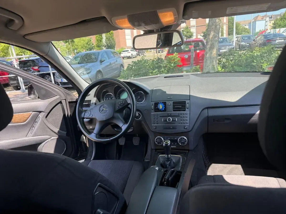 Gebraucht Mercedes C220 Elegance 170 PS (125 kW) 2010 Schwarz Kombi