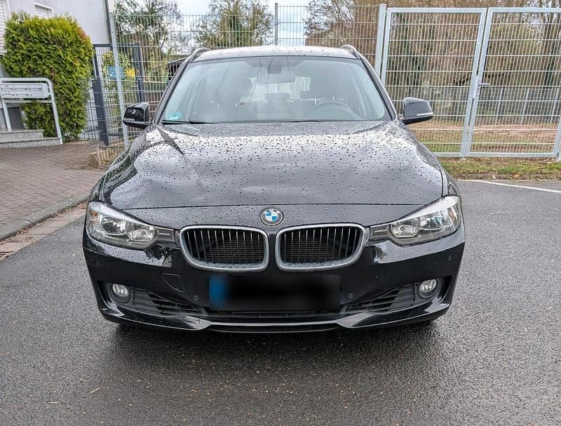 Gebraucht BMW 320 184 PS (135 kW) 2015 Schwarz Kombi