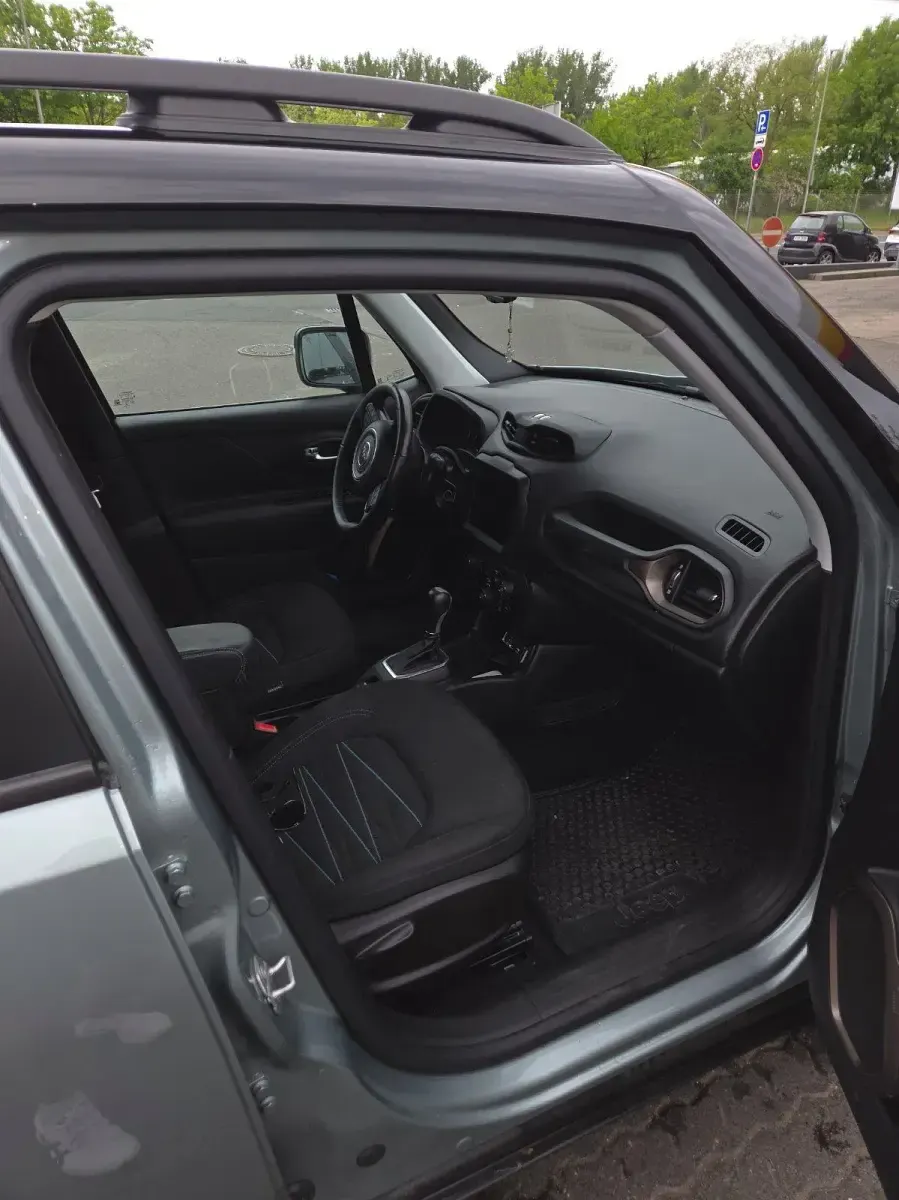 Gebraucht Jeep Renegade 131 PS (96 kW) 2022 Andere farben SUV