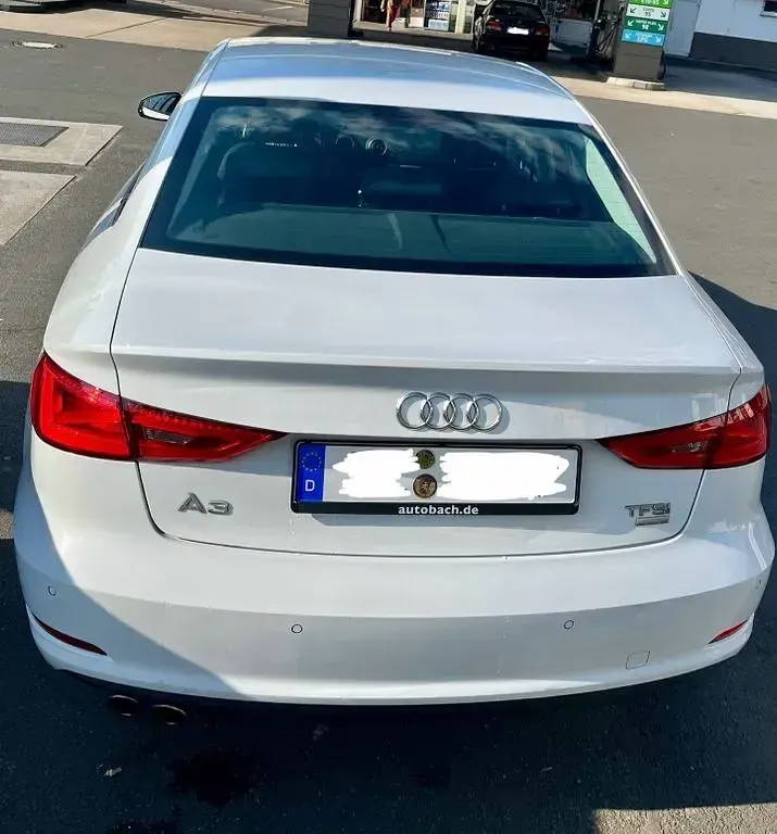 Gebraucht Audi A3 150 PS (110 kW) 2014 Weiß Limousine