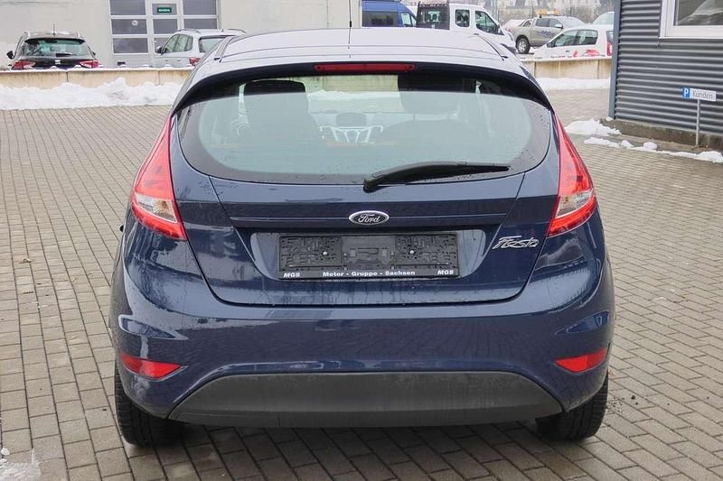 Gebraucht Ford Fiesta 60 PS (44 kW) 2012 Blazerblau Limousine