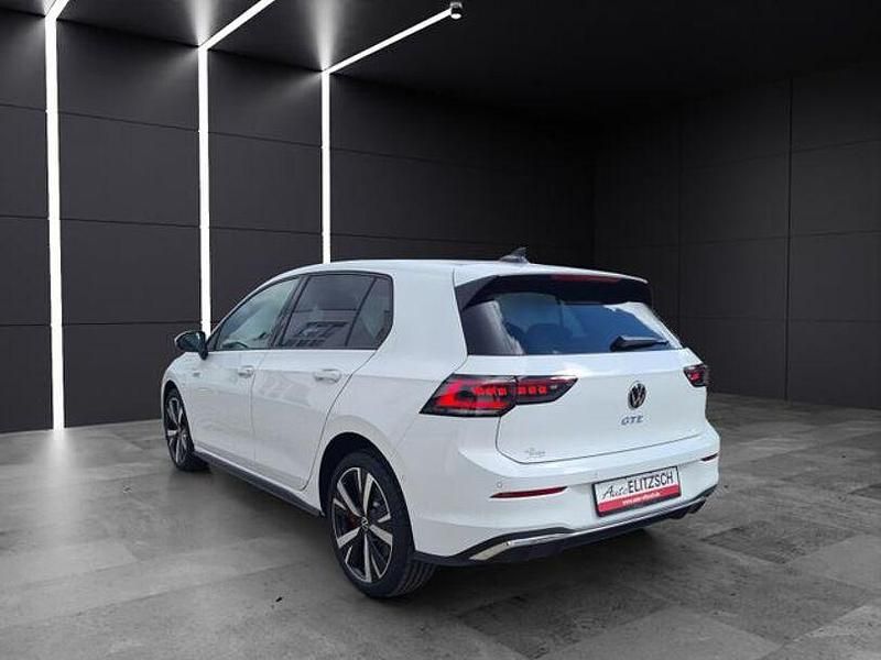 Gebraucht VW Golf VIII GTE 177 PS (130 kW) 2024 Pure white Limousine