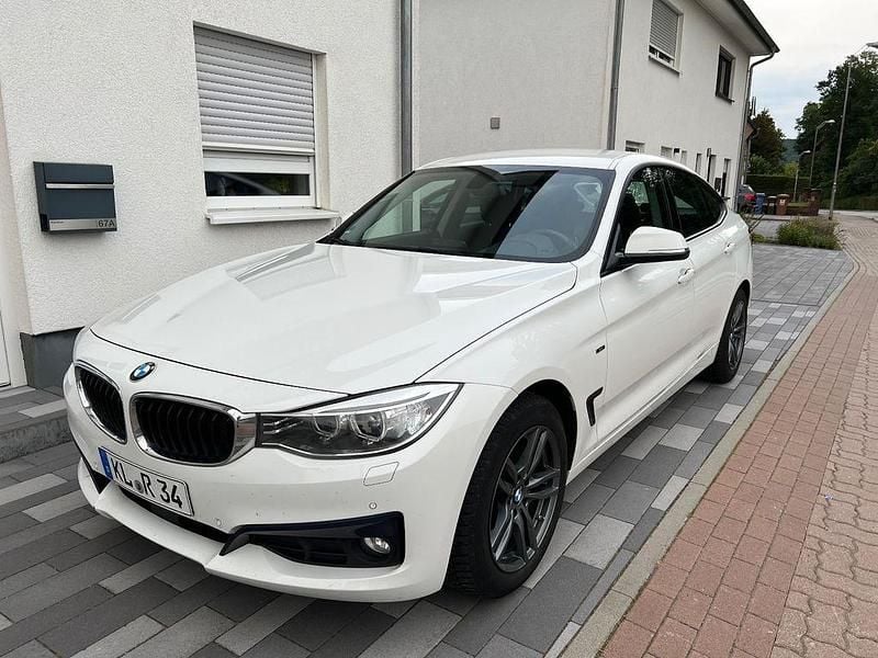 Weiß Gebraucht 2015 BMW 320 Gran Turismo Sport Line Limousine | 9.500 € (Guter Preis) - Bild 1/4