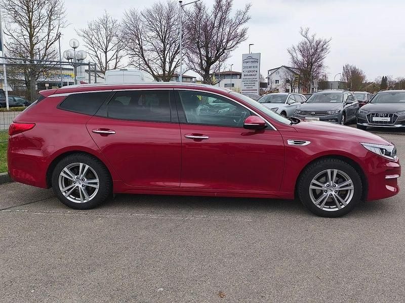Gebraucht Kia Optima Vision 141 PS (103 kW) 2017 Rot Kombi