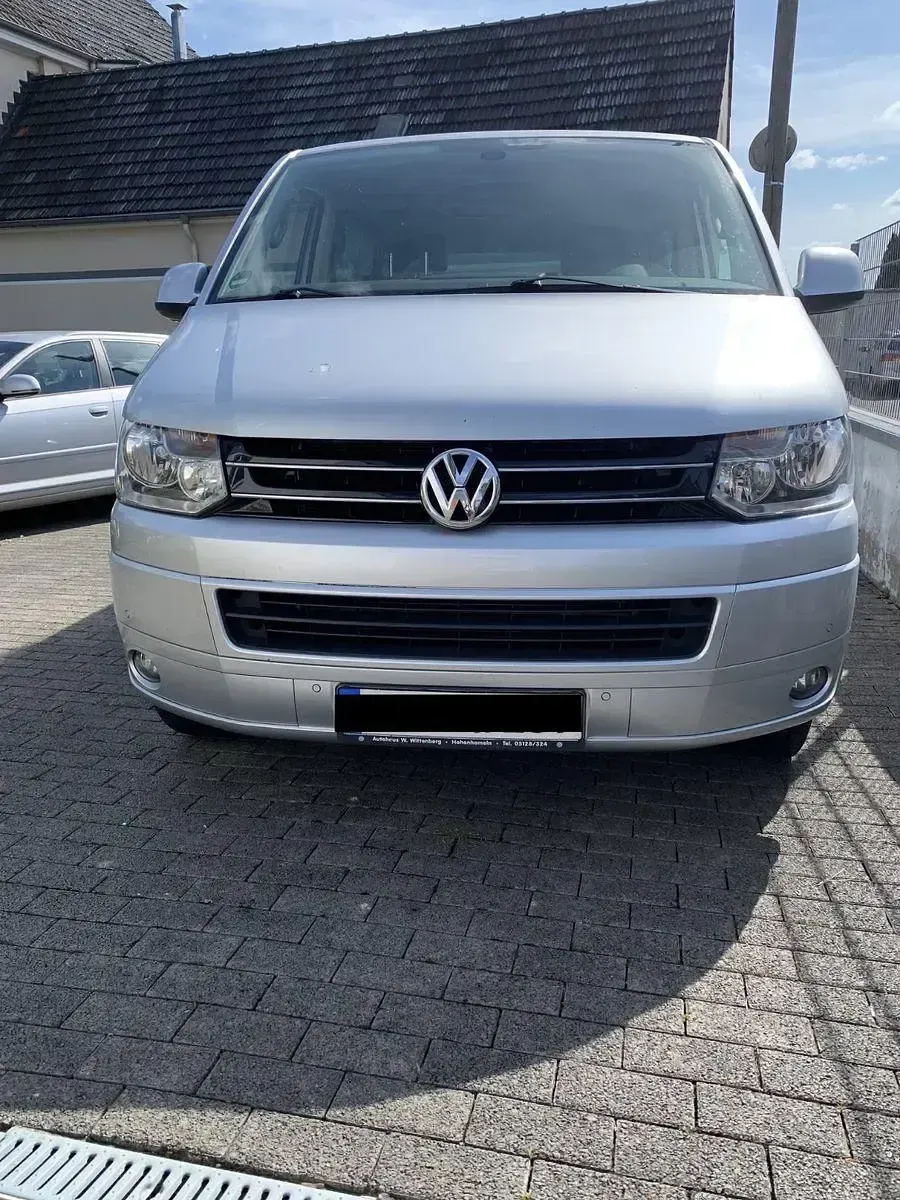 Gebraucht VW Multivan 179 PS (131 kW) 2012 Silber Van / Kleinbus