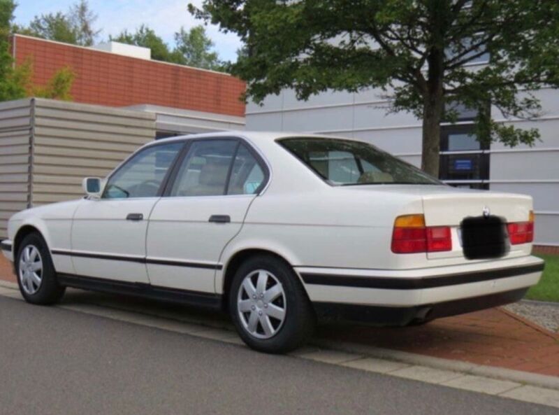Gebraucht BMW 520 150 PS (110 kW) 1990 Weiß Limousine