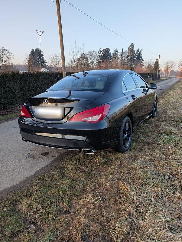 Gebraucht Mercedes CLA200 156 PS (114 kW) 2013 Schwarz Coupé