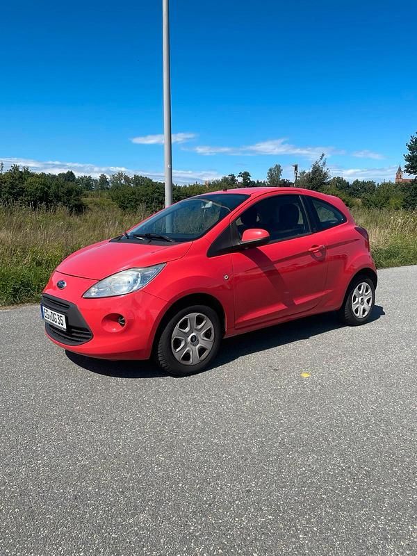 Rot Gebraucht 2010 Ford Ka Kleinwagen | 1.800 € (Guter Preis) - Bild 1/4