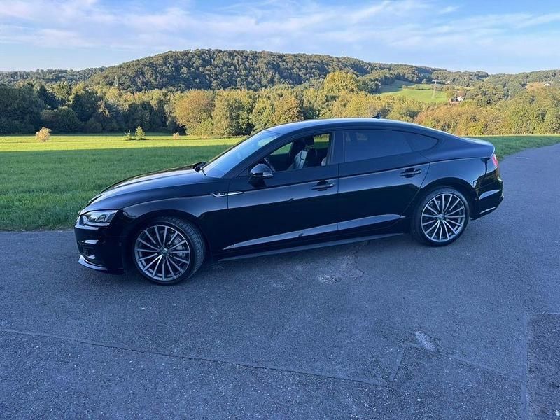 Schwarz Gebraucht 2017 Audi A5 Sportback S-Line Kleinwagen | 22.900 € (Fairer Preis) - Bild 1/4