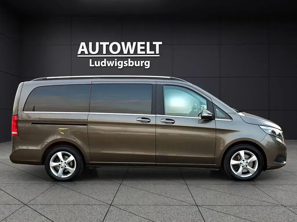 Gebraucht Mercedes V250 Avantgarde Edition 190 PS (139 kW) 2016 Grau Van / Kleinbus