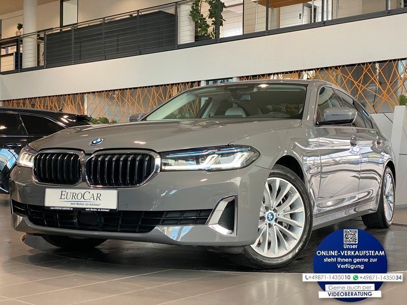 Grau Gebraucht 2023 BMW 545e Luxury Line Limousine | 44.980 € (Superpreis) - Bild 1/3