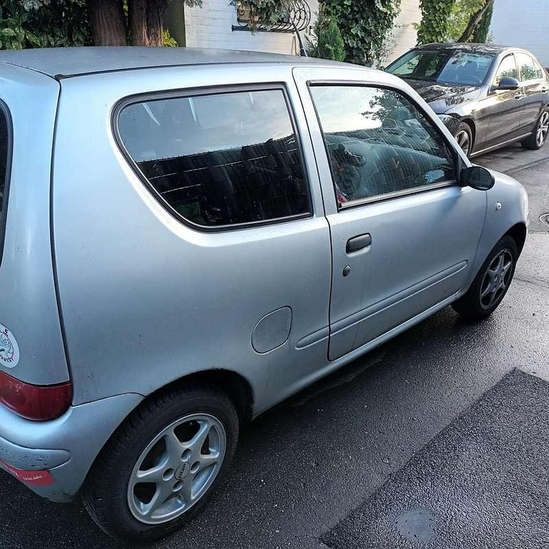 Grau Gebraucht 2009 Fiat Seicento Basis Kleinwagen | 500 € (Superpreis) - Bild 1/4