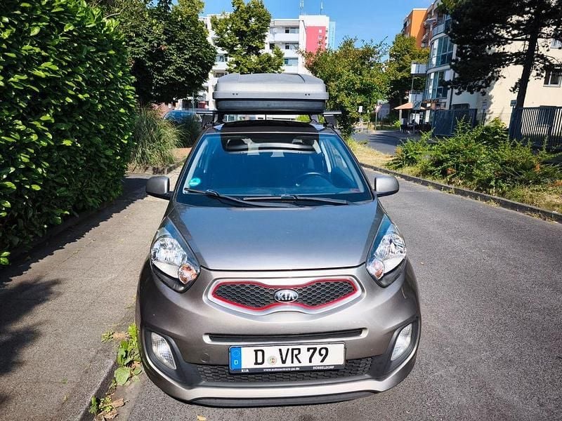 Grau Gebraucht 2013 Kia Picanto DREAM-TEAM Edition Kleinwagen | 2.999 € (Guter Preis) - Bild 1/4