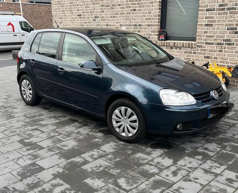 Blau Gebraucht 2006 VW Golf V Kleinwagen | 1.350 € (Superpreis) - Bild 1/4