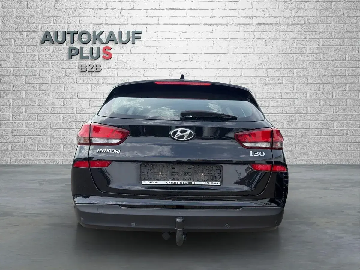 Gebraucht Hyundai i30 Trend 140 PS (102 kW) 2017 Kombi