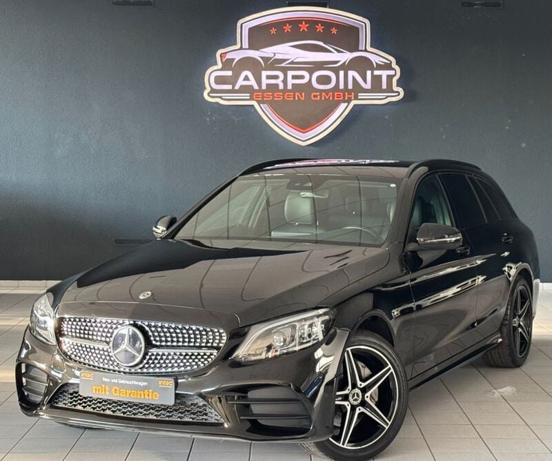 Schwarz Gebraucht 2018 Mercedes C200 AMG line Limousine | 24.900 € (Superpreis) - Bild 1/4