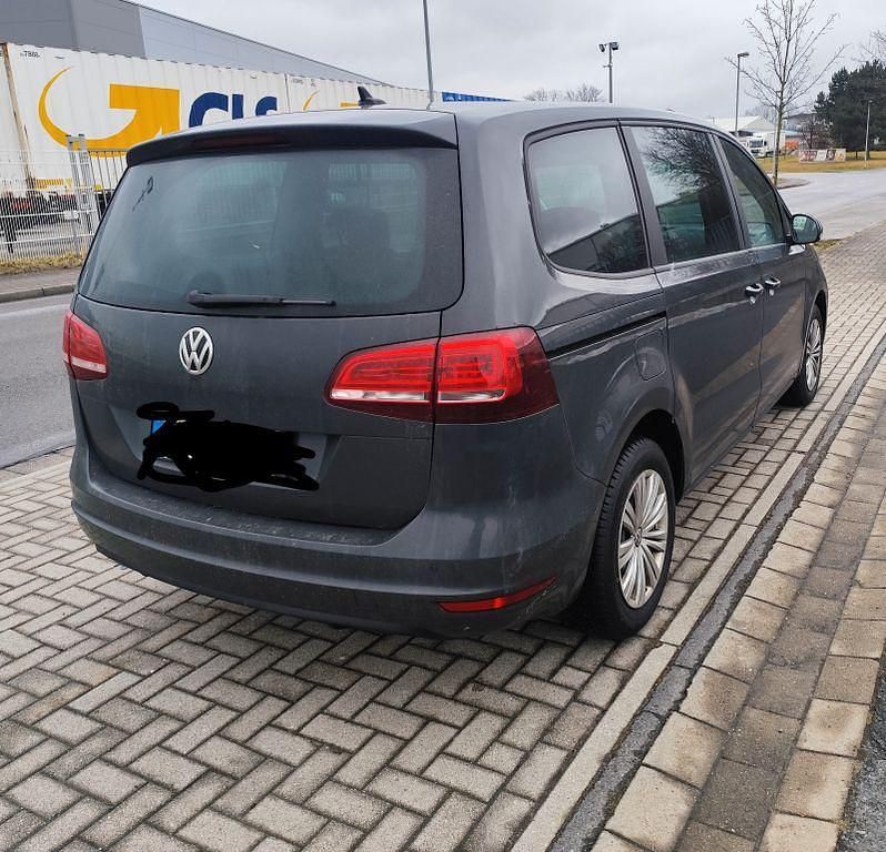 Gebraucht VW Sharan 150 PS (110 kW) 2018 Grau Van / Kleinbus