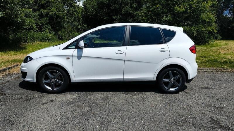 Weiß Gebraucht 2015 Seat Altea Van / Kleinbus | 5.900 € (Fairer Preis) - Bild 1/4