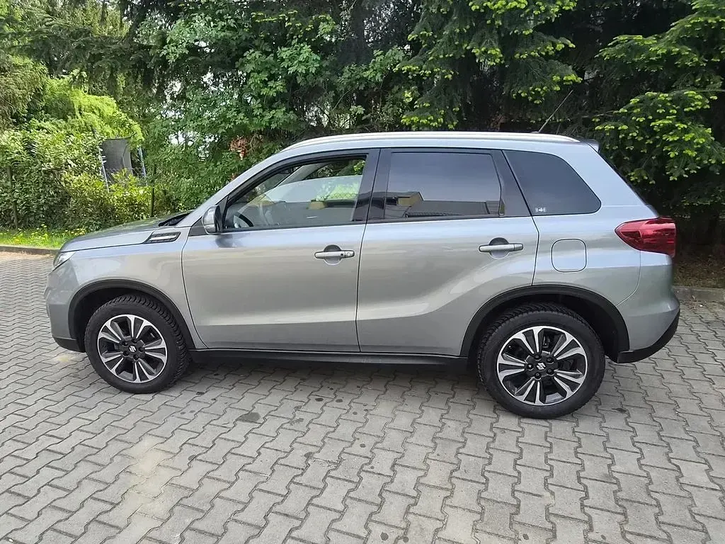 Gebraucht Suzuki Vitara Comfort+ 129 PS (94 kW) 2021 Grau SUV