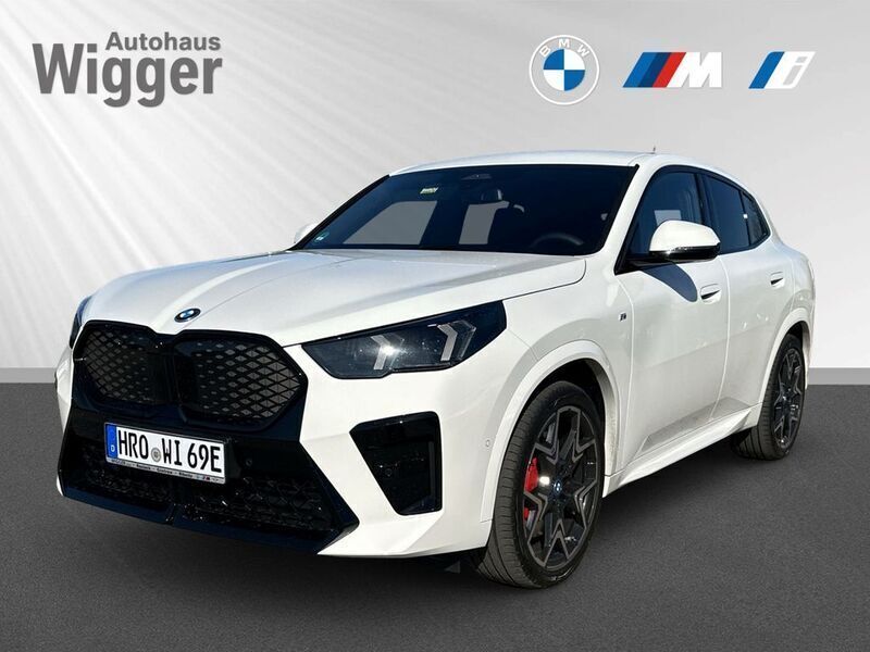 Weiß Gebraucht 2025 BMW iX2 M Sport SUV | 57.900 € (Teuer) - Bild 1/4