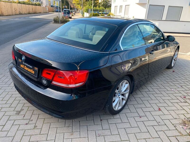 Gebraucht BMW 325 Cabriolet Sport Line 218 PS (160 kW) 2007 Schwarz Cabrio