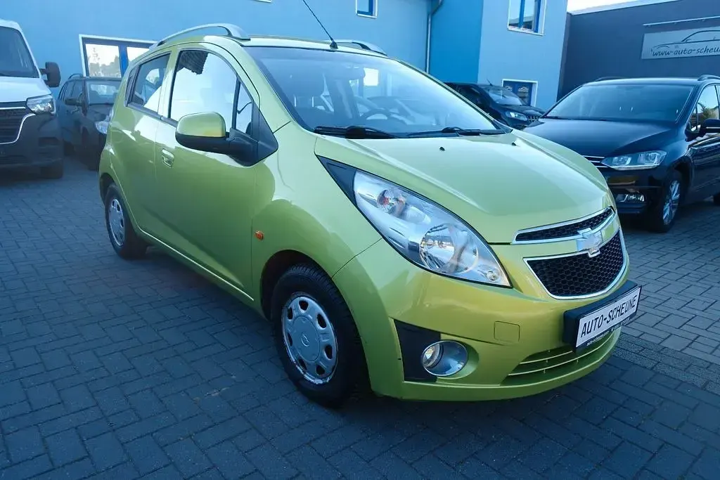 Używany Chevrolet Spark LS 82 KM (60 kW) 2011 Zielony Hatchback