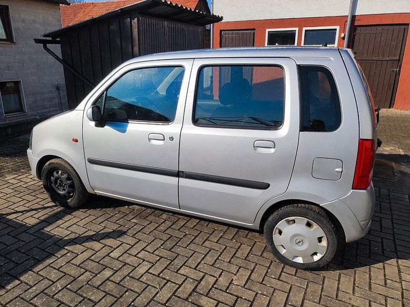 Gebraucht Opel Agila 75 PS (55 kW) 2004 Silber Van / Kleinbus