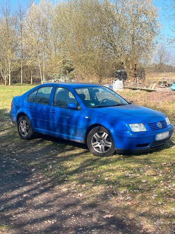 Gebraucht VW Bora 116 PS (85 kW) 1999 Blau Limousine