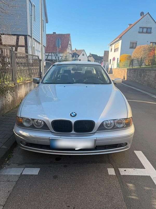 Gebraucht BMW 520 170 PS (125 kW) 2003 Silber Limousine