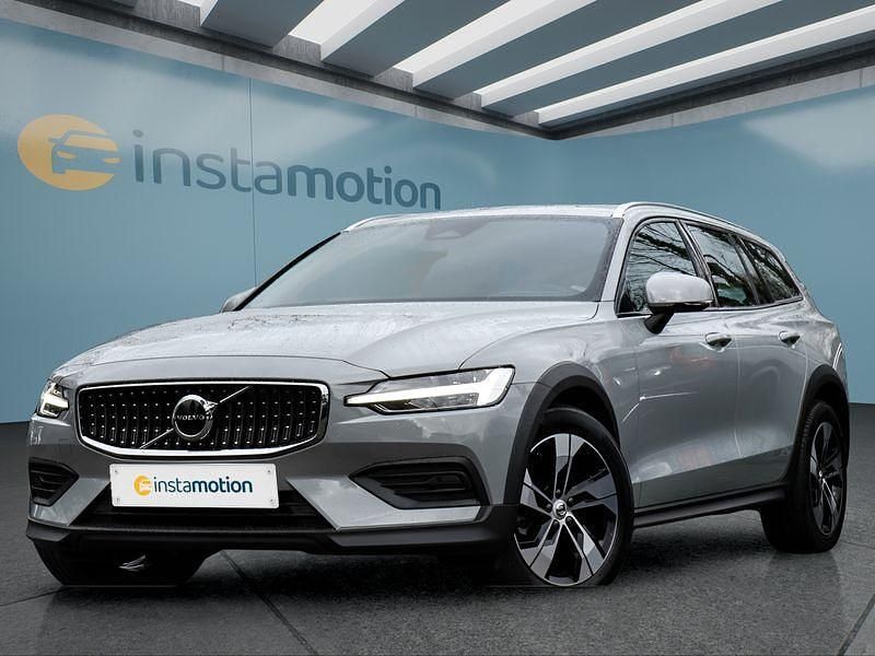 Gebraucht Volvo V60 CC 197 PS (144 kW) 2023 Grau Kombi