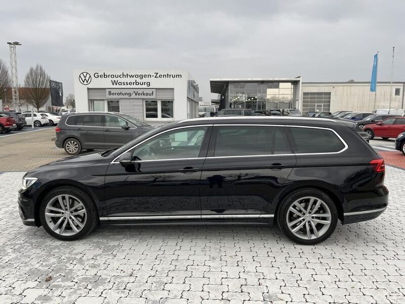 Gebraucht VW Passat Highline 272 PS (200 kW) 2019 Deep black perleffekt Kombi