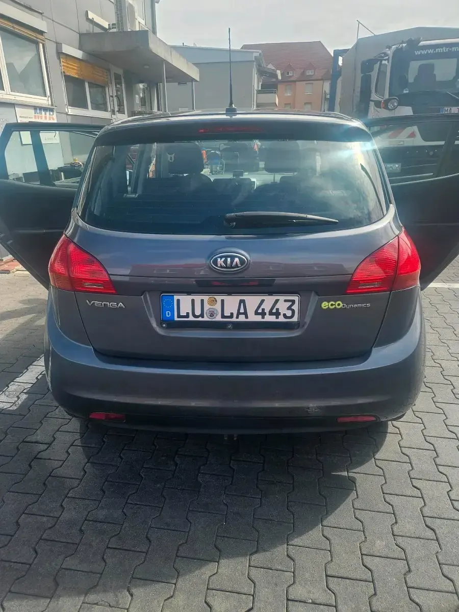 Gebraucht Kia Rio 90 PS (66 kW) 2011 Grau Kleinwagen