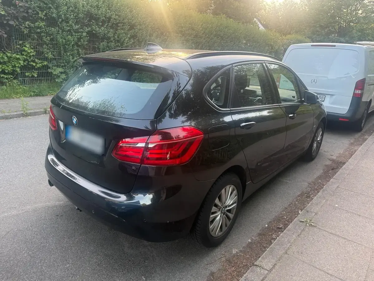 Gebraucht BMW 218 140 PS (102 kW) 2016 Schwarz Kombi
