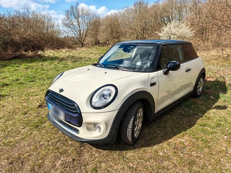 Gebraucht Mini Cooper D Pepper 116 PS (85 kW) 2016 Weiß Kleinwagen