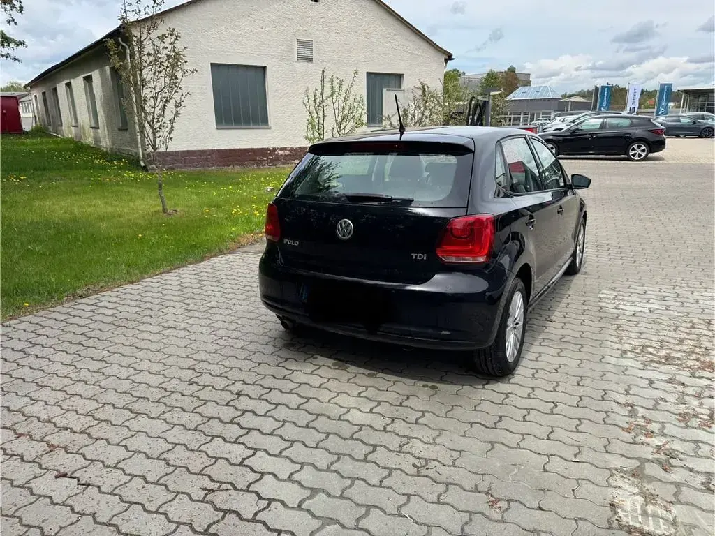 Gebraucht VW Polo 90 PS (66 kW) 2011 Schwarz Kleinwagen
