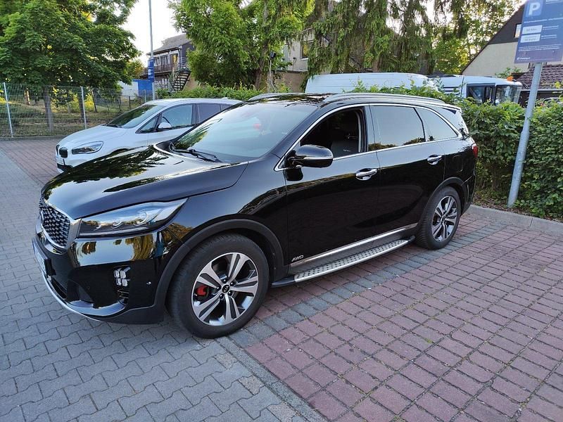 Schwarz Gebraucht 2018 Kia Sorento SUV | 25.500 € (Teuer) - Bild 1/4
