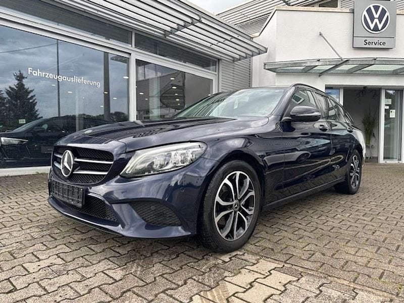 Blau Gebraucht 2019 Mercedes C220 Avantgarde Kombi | 15.480 € (Fairer Preis) - Bild 1/4