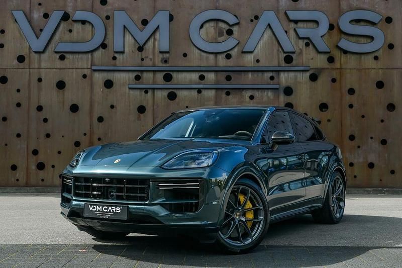 Grün Gebraucht 2025 Porsche Cayenne Turbo E-Hybrid SUV | 224.900 € - Bild 1/4