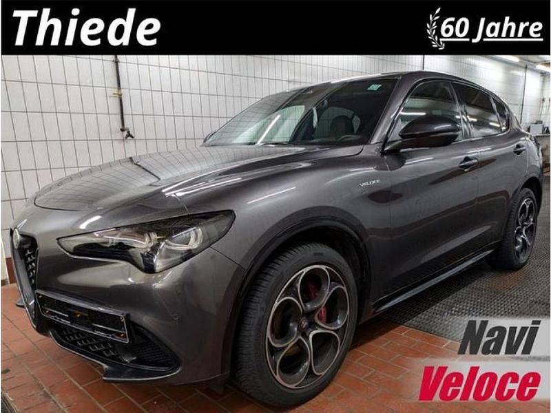 Grigio vesuvio metallic Gebraucht 2024 Alfa Romeo Stelvio Veloce SUV | 34.550 € (Guter Preis) - Bild 1/2
