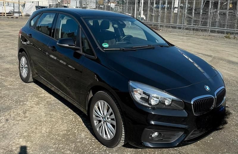 Gebraucht BMW 218 Sport Line 150 PS (110 kW) 2015 Schwarz Kombi