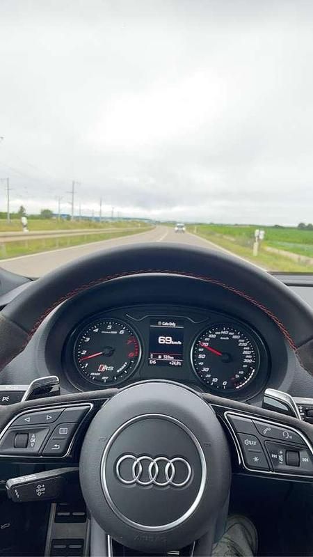 Gebraucht Audi RS3 400 PS (294 kW) 2019 Grau Limousine