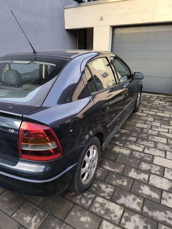 Gebraucht Opel Astra Basis 84 PS (61 kW) 2002 Kleinwagen