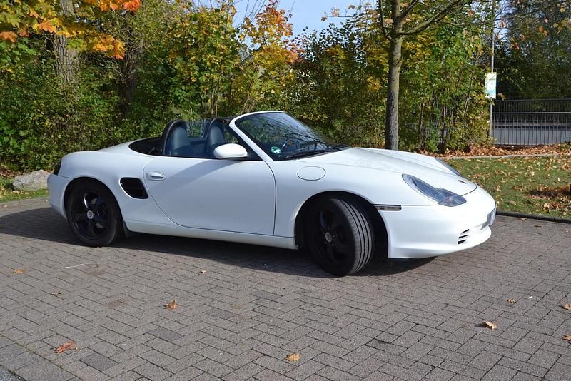 Weiß Gebraucht 2004 Porsche Boxster Cabrio | 19.450 € (Fairer Preis) - Bild 1/4