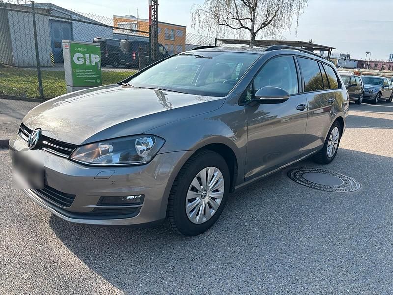 Gebraucht VW Golf VII 110 PS (80 kW) 2016 Grau Kombi