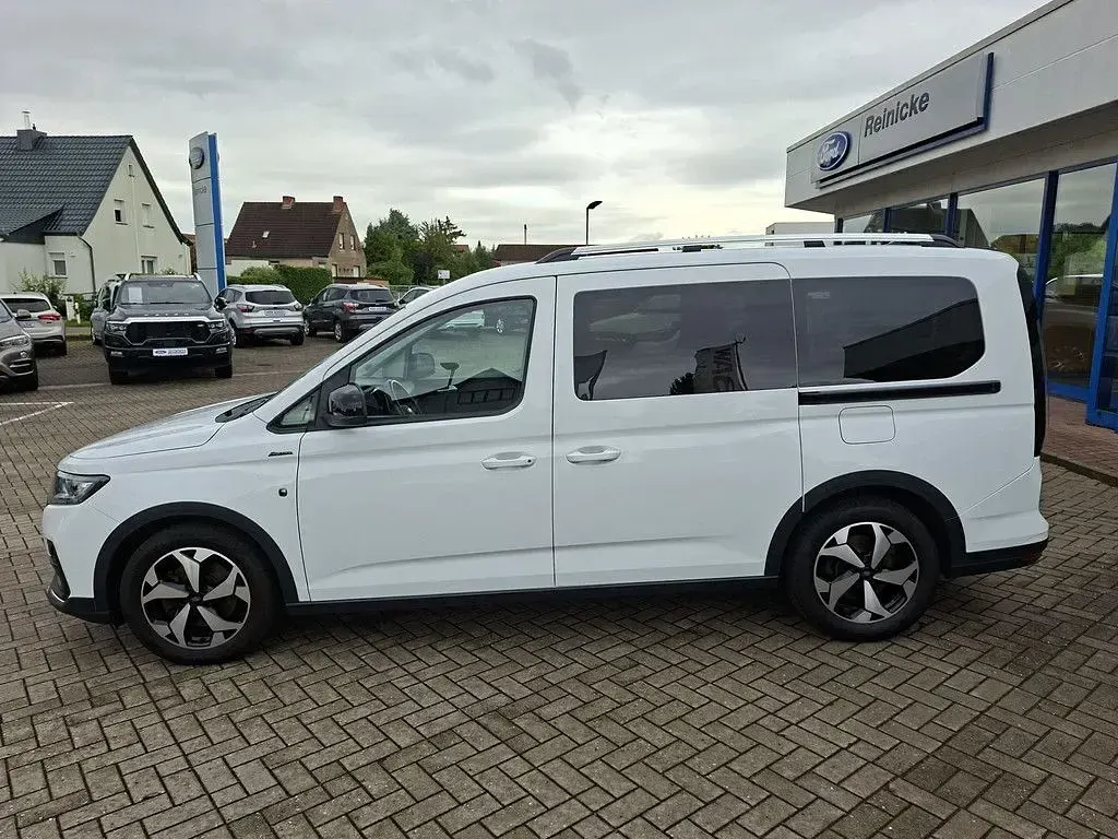 Gebraucht Ford Grand Tourneo Connect Active 122 PS (89 kW) 2022 Weiß Van / Kleinbus